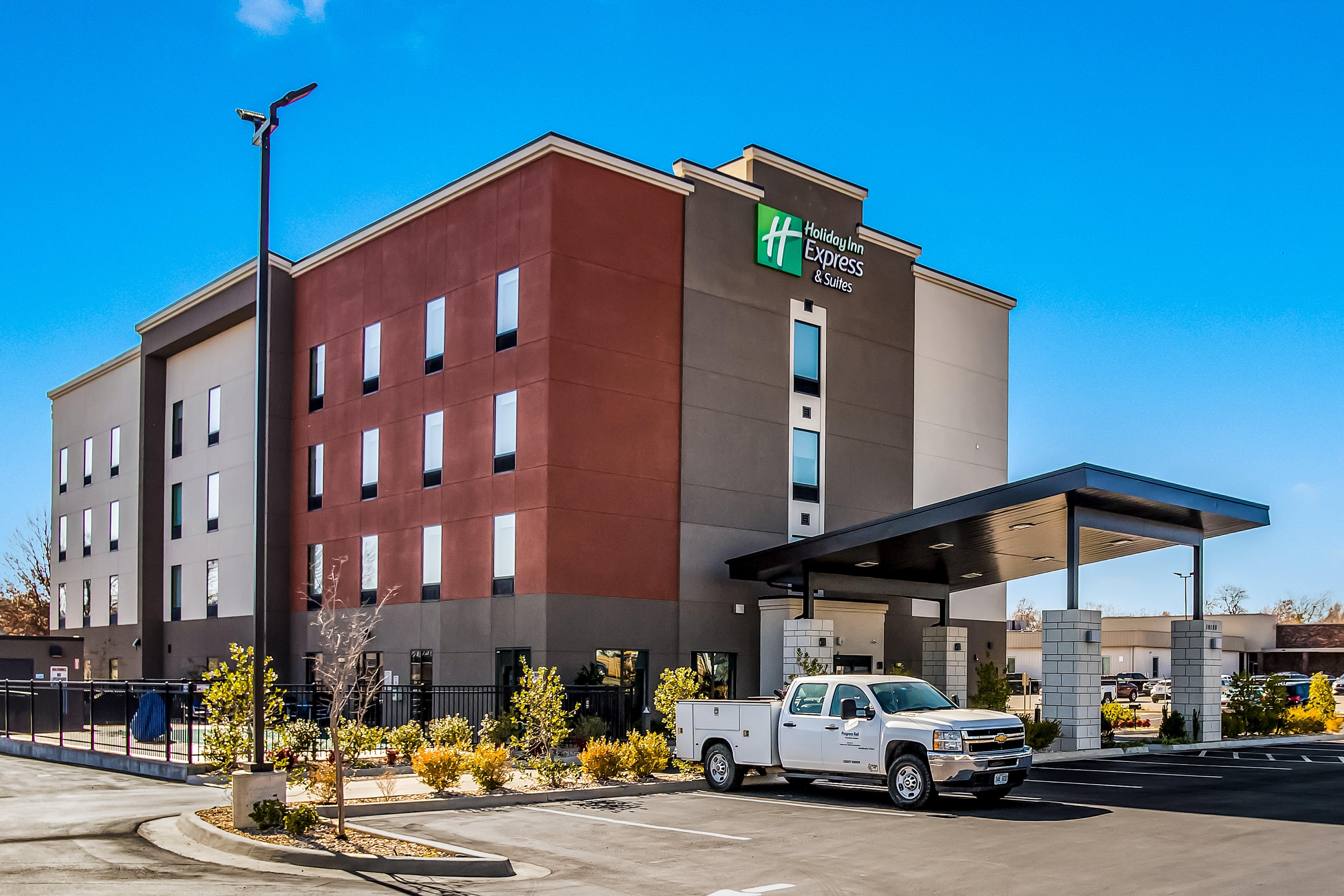 Holiday Inn Express & Suites Tulsa East - Catoosa, An Ihg Hotel Exterior photo