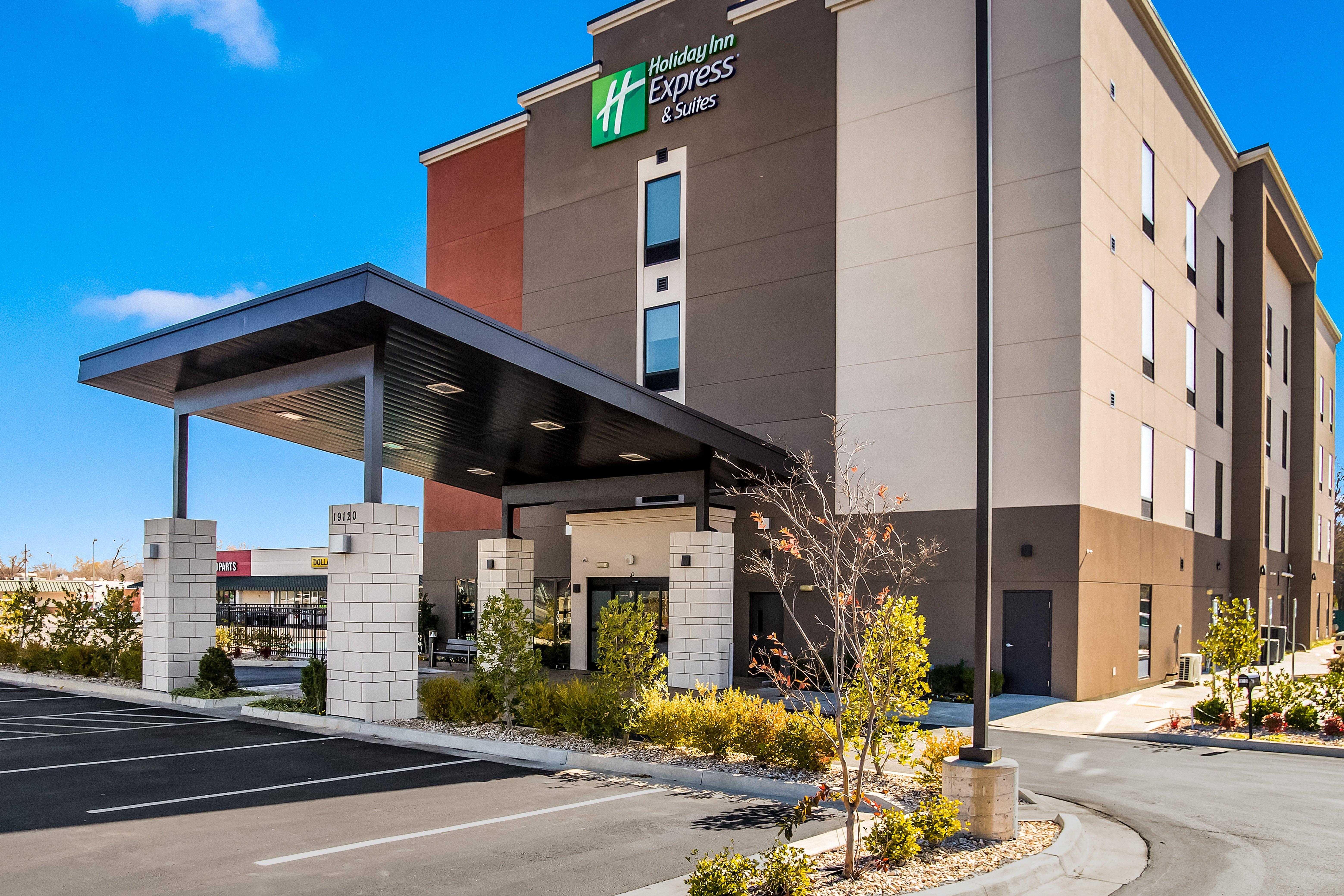 Holiday Inn Express & Suites Tulsa East - Catoosa, An Ihg Hotel Exterior photo